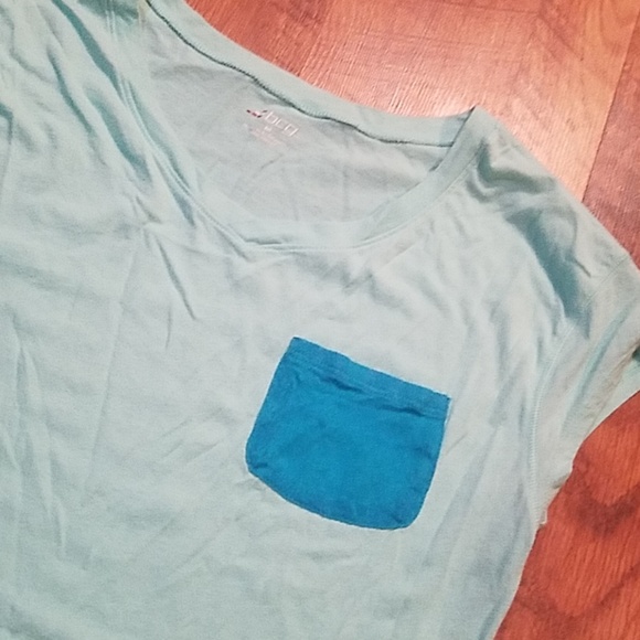 Top - Picture 2 of 2